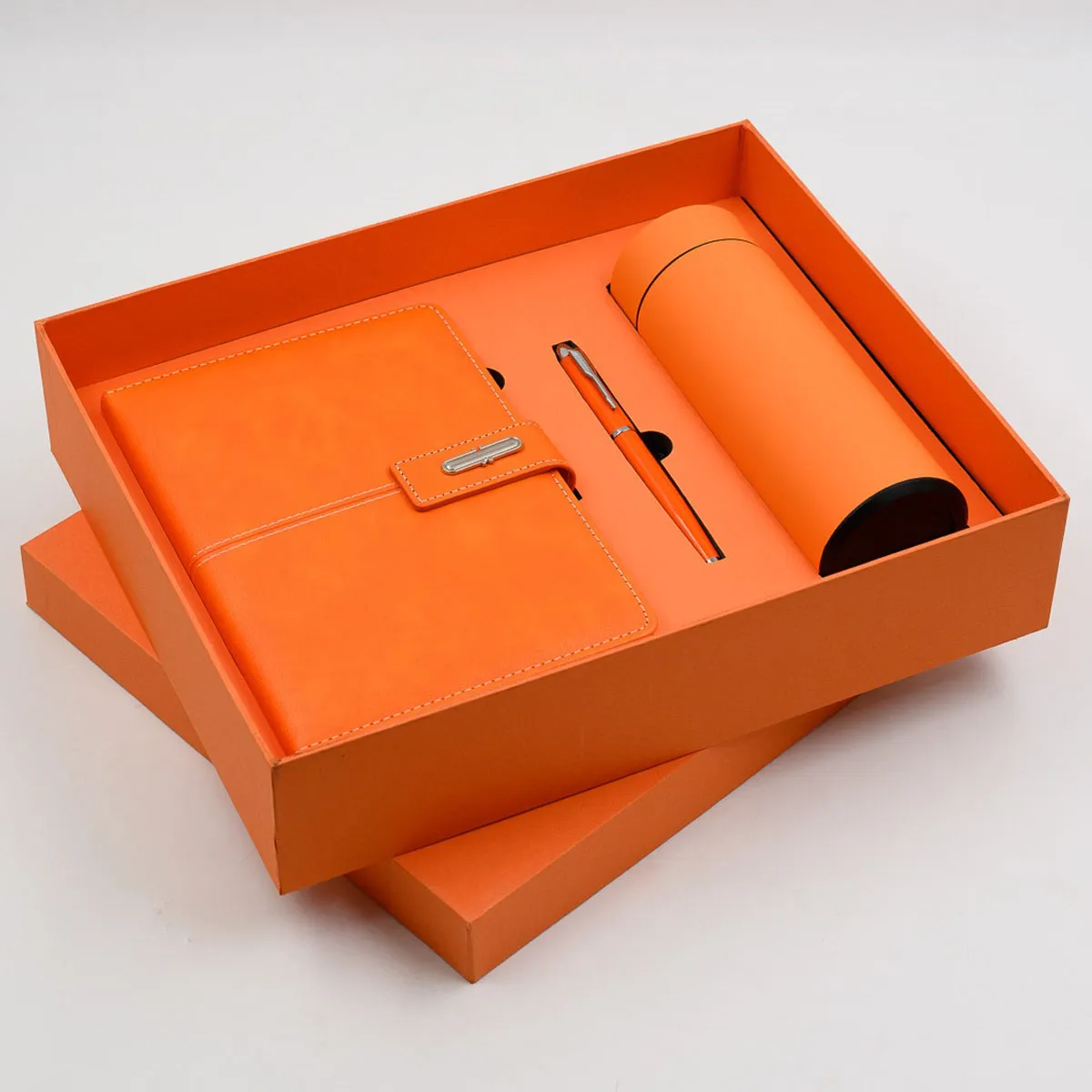 Набор подарочный MAYLOTT Орион Оранжевый (Ежедневник недатированный А5 100 л.+ручка+термос)