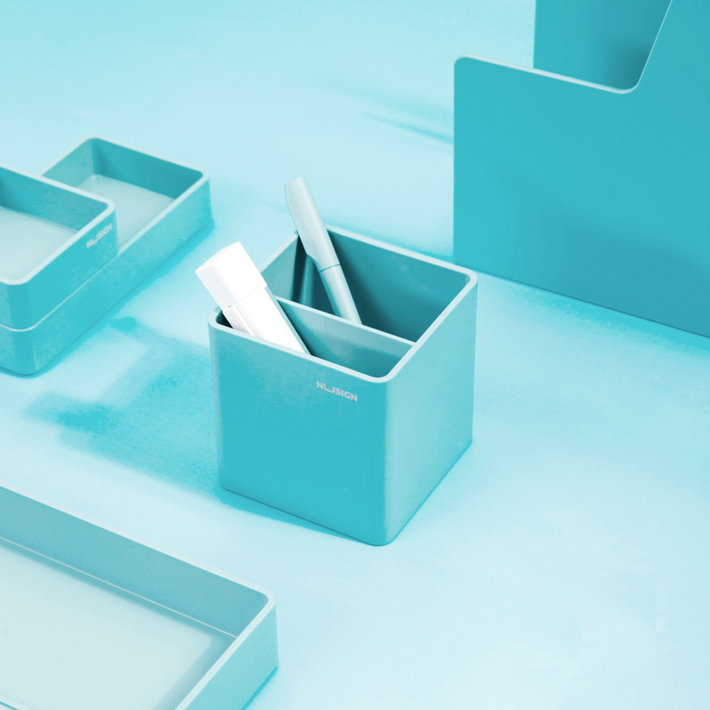 Подставка Deli ENS011blue Nusign 2отд. для письменных принадлежностей 84х84х86мм синий пластик ENS01